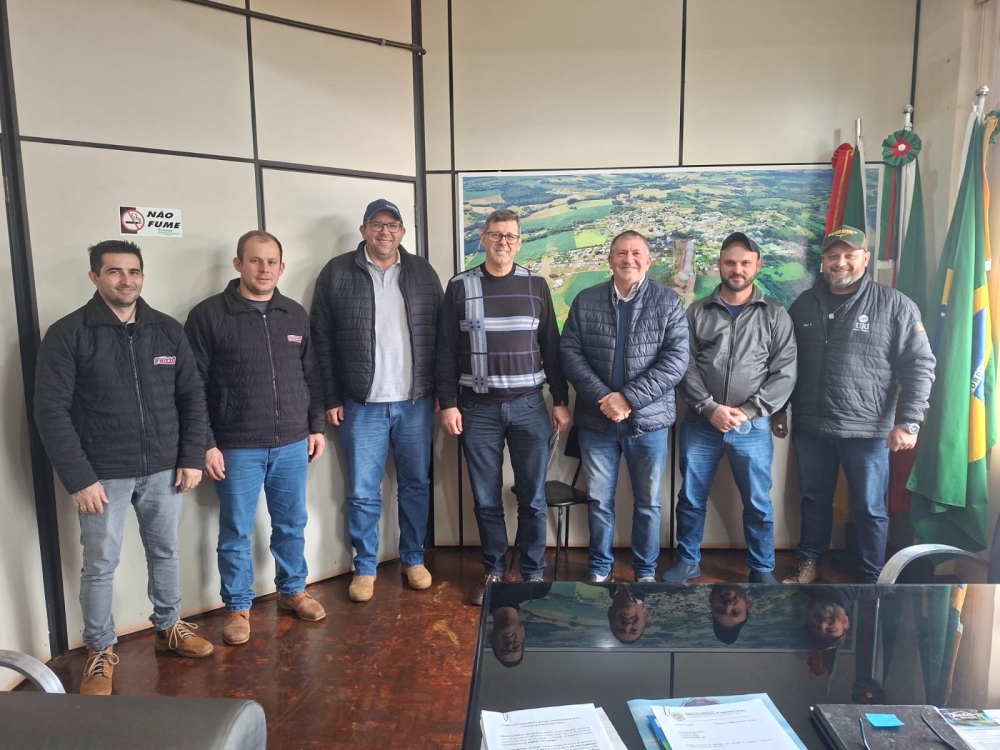 Prefeitura Municipal de Taquaruçu do Sul recebeu a visita de representantes da Empresa Frizzo